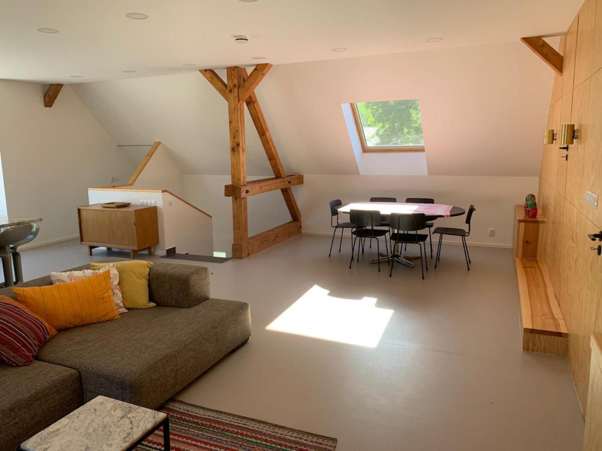 Apartamento Fox Hostka  Exterior foto